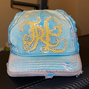 ❤️ True Religion Distressed Rhinestone hat